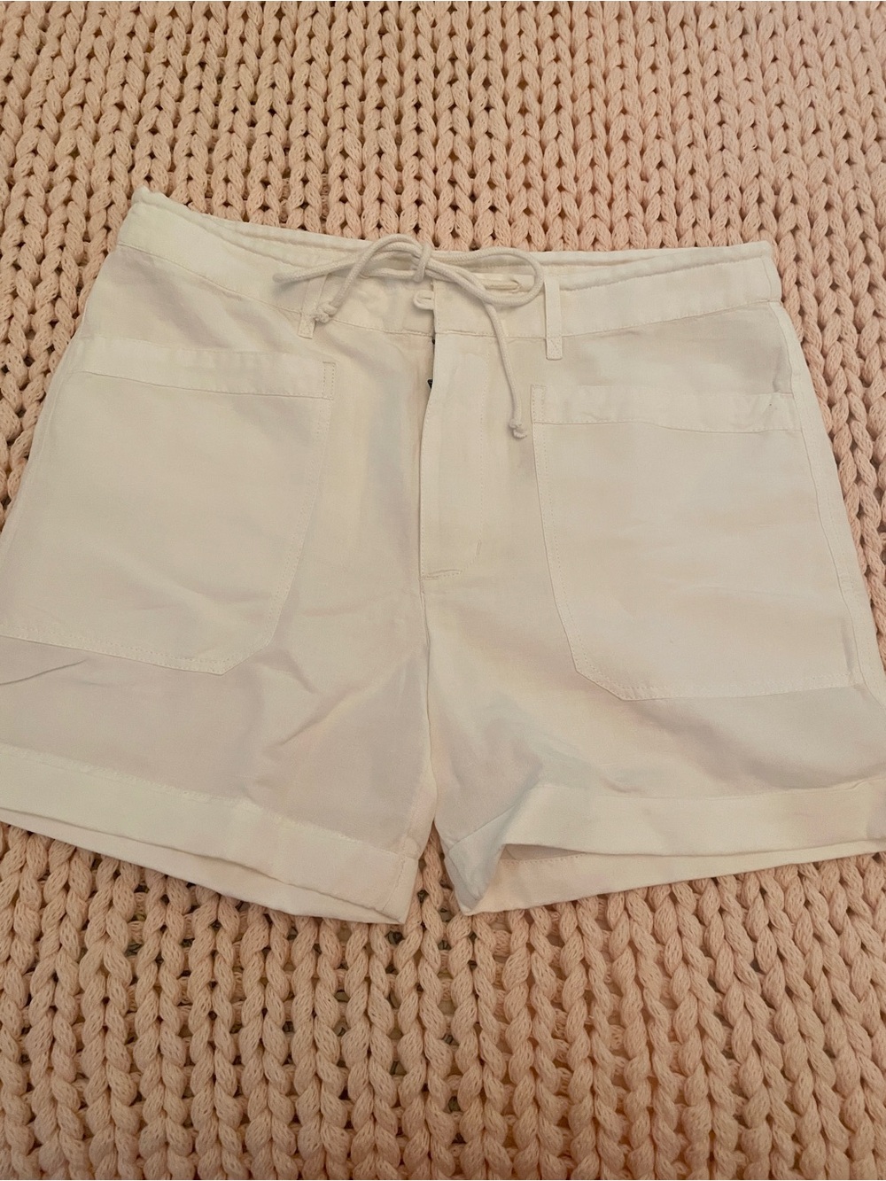 Sundance Sea Level Shores in White. Medium. Cotton. POCKETS! NWT - Picture 5 of 8